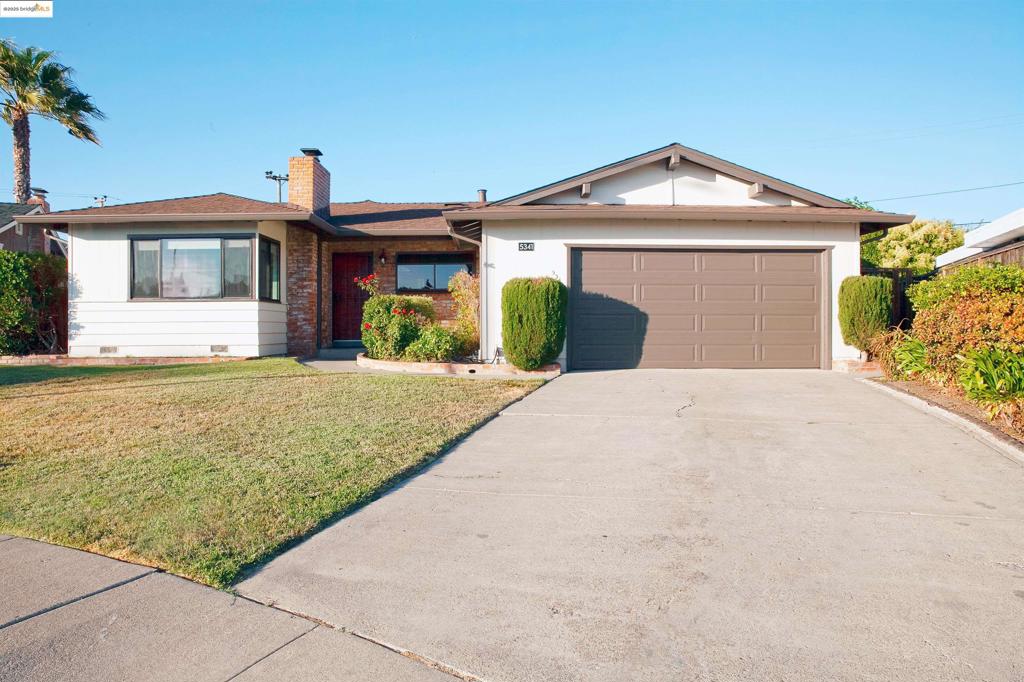 A hard to find single level home at South Park at a desirable cul-de-sac location. Abundance of natural light in every room! Living room, formal dining room, a generously sized family room, and a spacious great room with skylights opening to the gorgeous yard with beautiful tropical plants and mature trees. Freshly painted inside and out, this home is perfect for entertaining and family gatherings. Two cozy fireplaces adding ambiance and warmth to the living room and family room. Hardwood floor and laminates throughout. Low maintenance landscape. Granite countertop in kitchen. Two sliding doors leading to secure backyard integrating perfect indoor/outdoor flow. Meticulously built in wood panel in one bedroom creates an interesting nook for study. Walk to school, a short drive to shopping, restaurants, and minutes to 880/680. This home provides an opportunity to create a perfect comfortable family life with easy access to employment centers! Check this out today! Open Sunday 1-4 pm