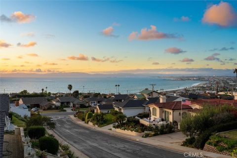 Photo of 420 Via Malaga, Redondo Beach, CA 90277 (MLS # SB26081084)