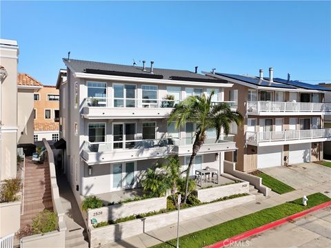 Photo of 2520 Seaview Avenue, Corona Del Mar, CA 92625 (MLS # NP26078208)