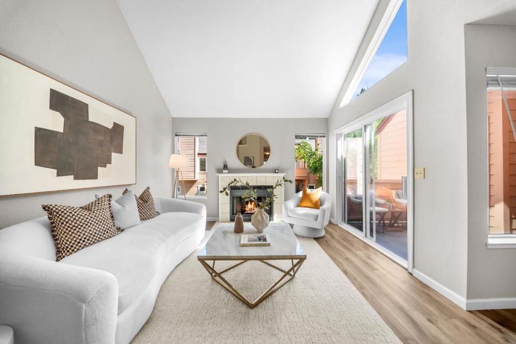 287 Sumba Court