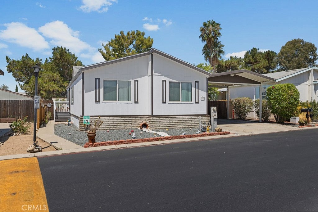 7717 Church 64
