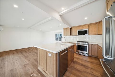 Photo of 212 40th Street #B, Newport Beach, CA 92663 (MLS # NP26022971)