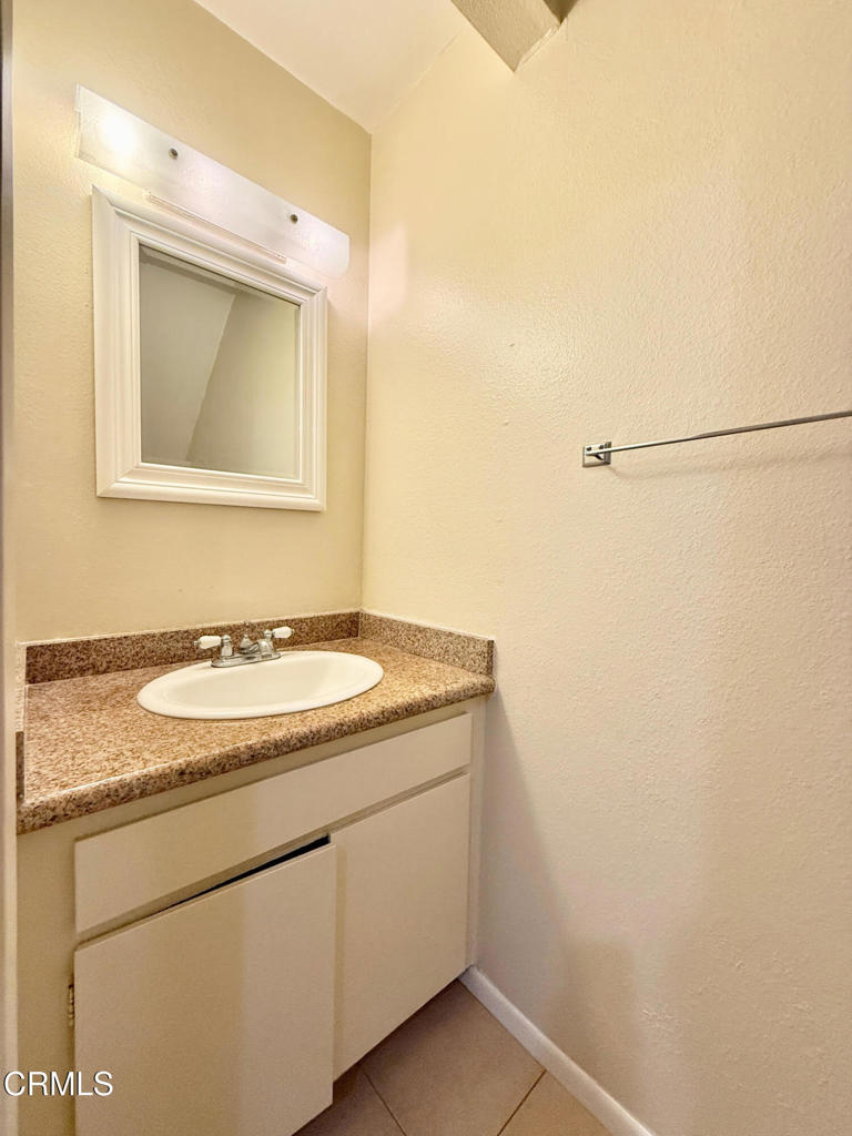 Anacapa View Townhomes - 0300 - Residential Lease