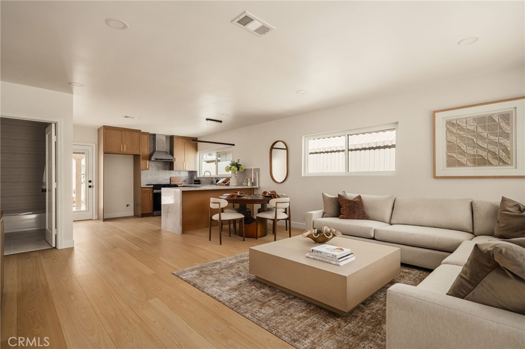 211 W Markland Drive