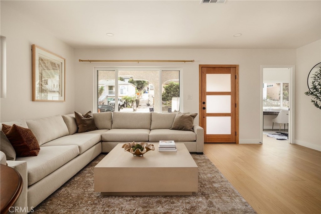 211 W Markland Drive