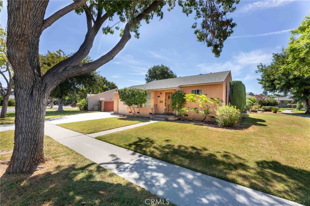 2035 Litchfield Avenue