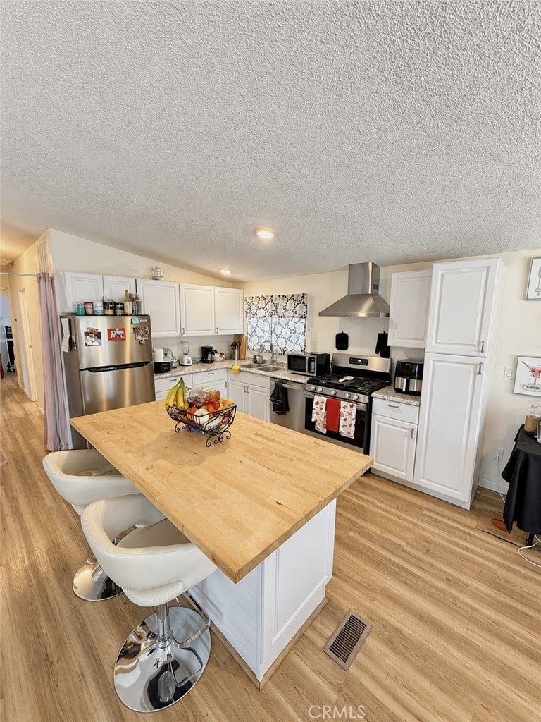 29021 Bouquet Canyon Road 252