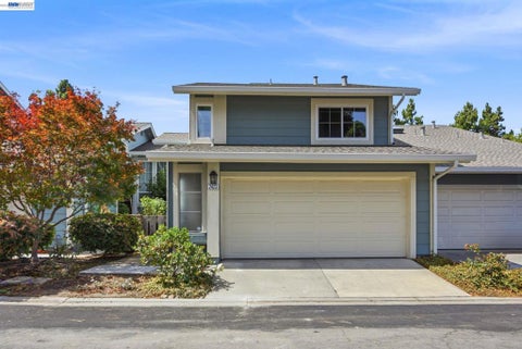 Photo of 2423 Blackpool Ln LN, San Leandro, CA 94577 (MLS # 41145353)