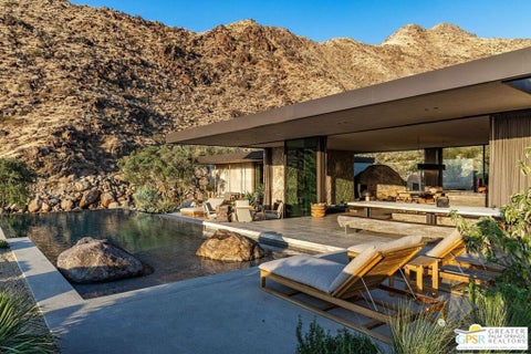 Photo of 2215 Vista Distancia Court, Palm Springs, CA 92262 (MLS # 26859405PS)