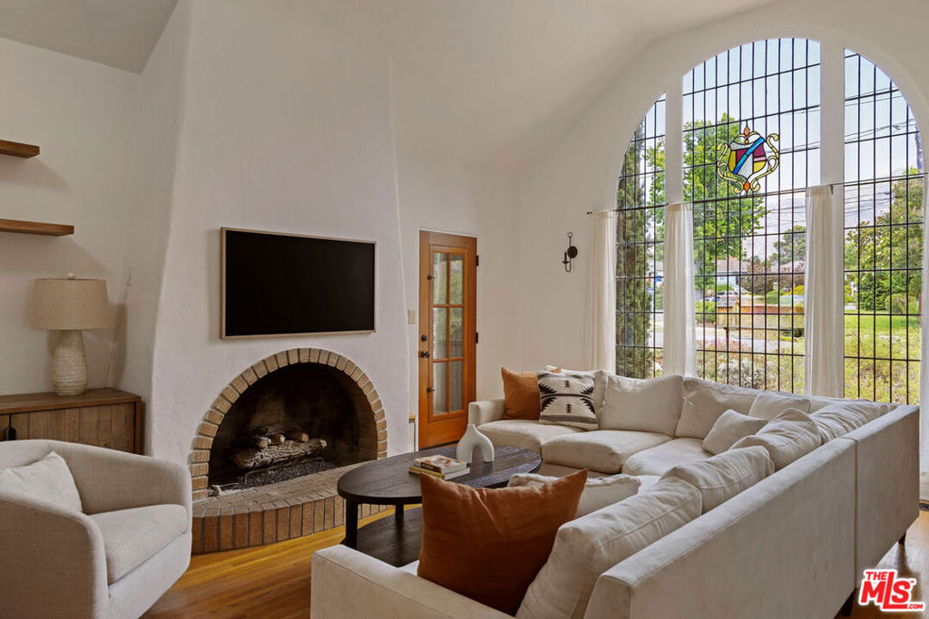 Properties 2 1700 Morada Place