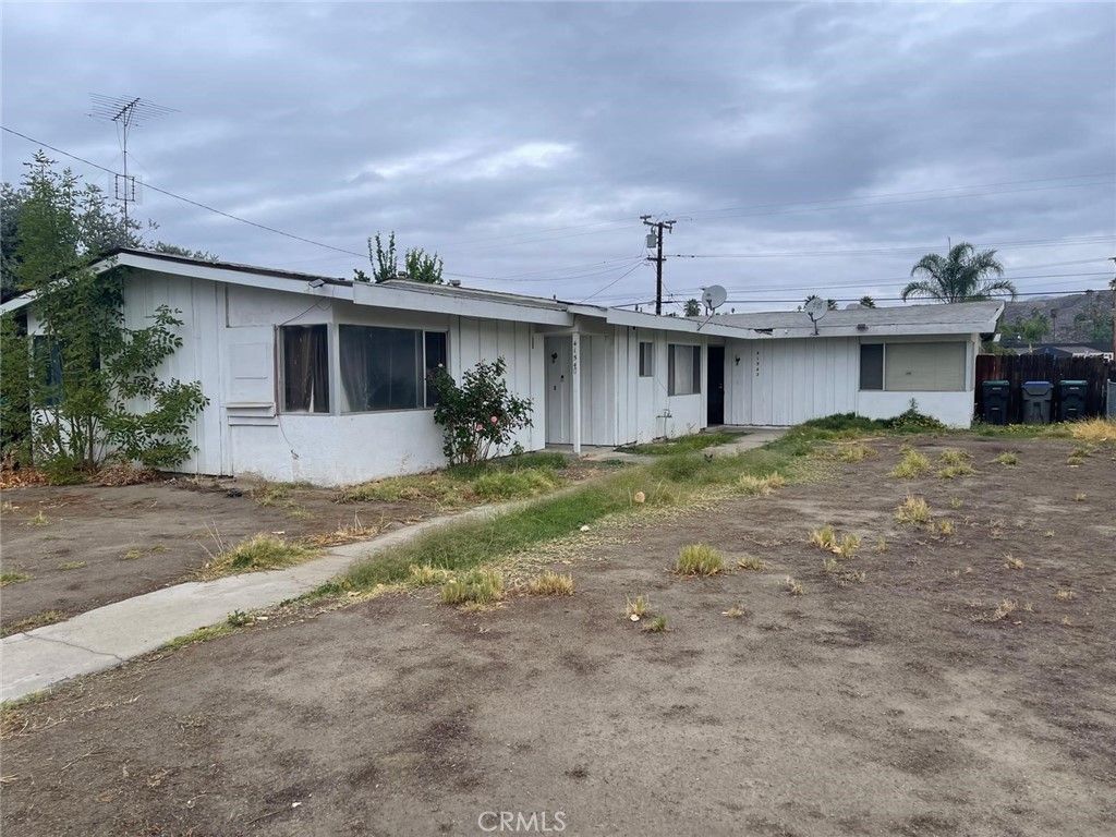 Photo of 41540 Marine Dr, Hemet, CA 92544 (MLS # PW25260913)