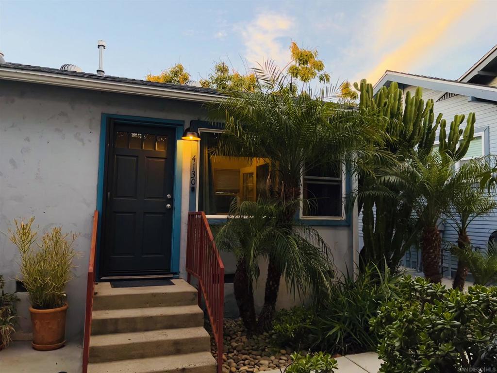 Incredibly low HOA fee for this charming North Park cottage-style cottage! 1 bedroom and 1 bath with hardwood floors, washer and dryer, assigned spot and updated kitchen and bathroom. Private space for outside retreat and to barbecue. This opportunity feels like a private retreat while being at the center of it all. Outstanding walkability minutes away from Hillcrest, Balboa Park, and the beach.