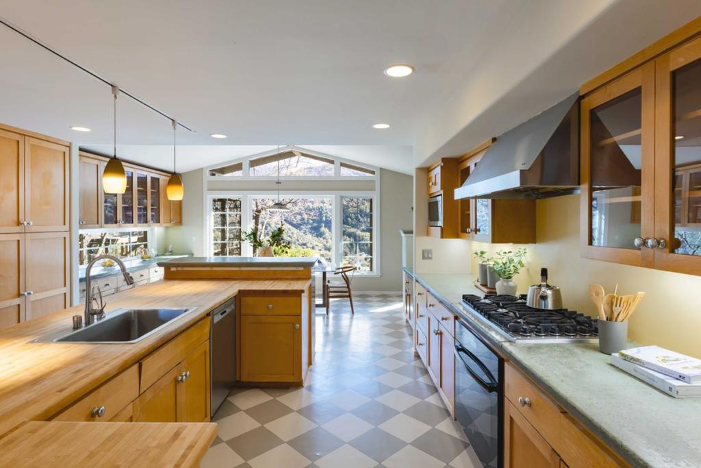 27261 Sherlock Road