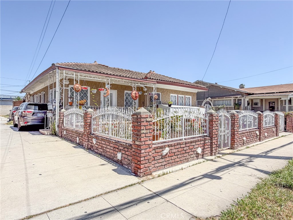 3544 Granada Avenue