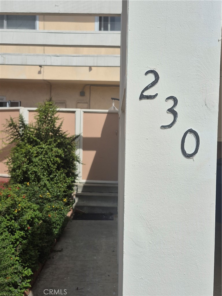 3500 W Manchester 230