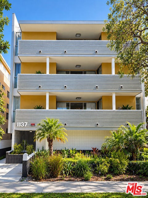 Photo of 1137 11th Street #301, Santa Monica, CA 90403 (MLS # 26104193)