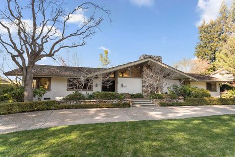 Photo of 2115 2115 Canyon Oak Ln Ln, Danville, CA 94506 (MLS # 41123748)
