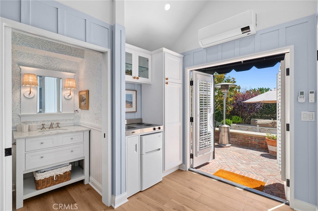 376 Diamond, Laguna Beach CA 92651 - Photo 22
