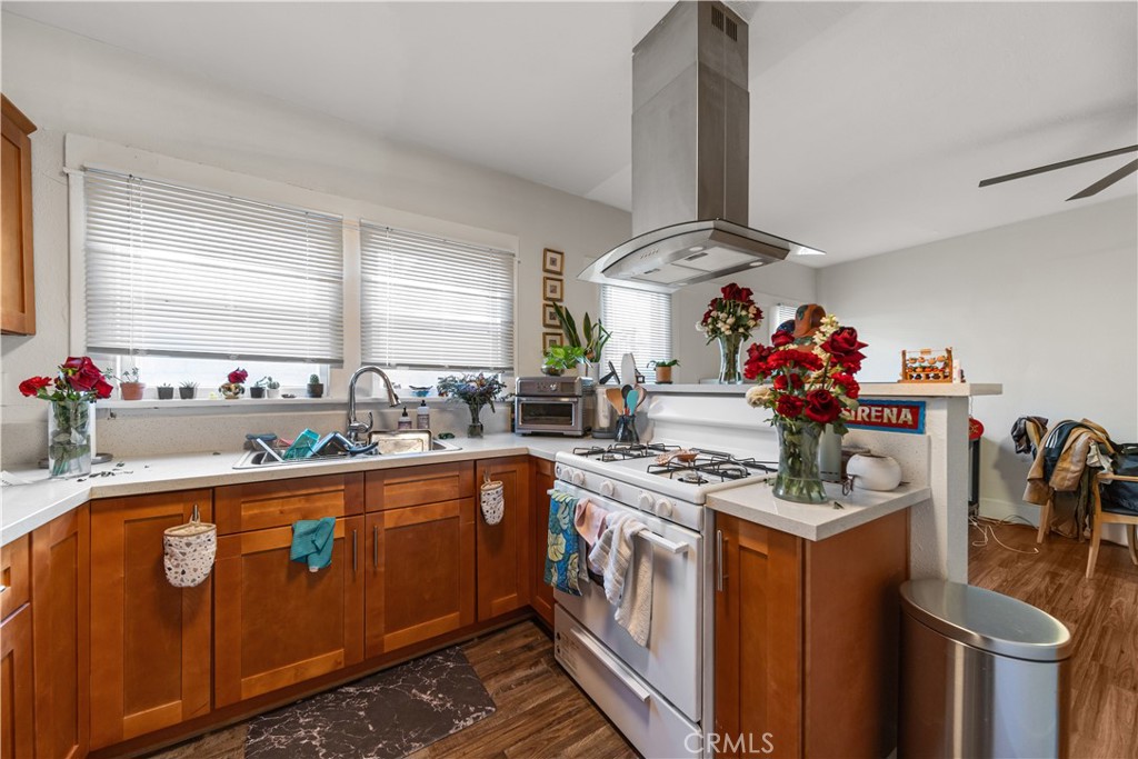 Properties 2 1202 W Sunset Boulevard