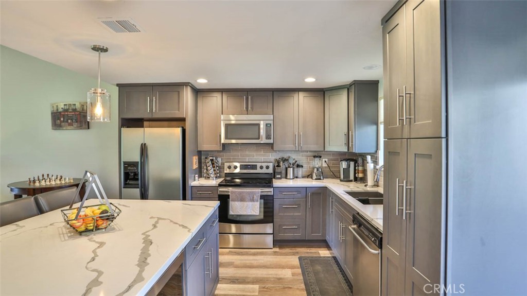 49171 Washington Street