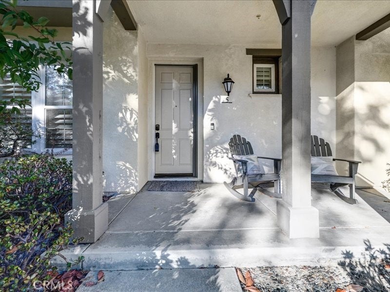 5 Orange Blossom CIR, Ladera Ranch CA 92694