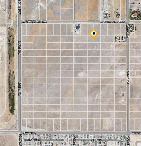 46 46th E Lancaster CA 93535