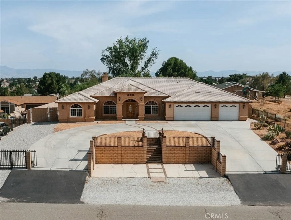 16805 Ponca