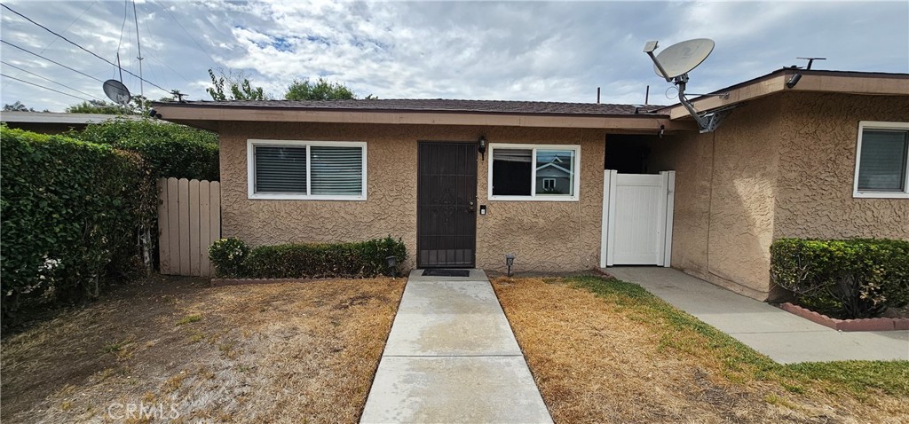 A welcoming one-bedroom one-bathroom home is now available for rent in San Bernardino. This property offers a comfortable layout with spacious living areas designed for both relaxation and convenience. The kitchen is functional, includes a refrigerator, and connects to the main living space, creating a warm setting for meals and gatherings. The bedroom is well-sized, providing plenty of comfort, while the bathroom is conveniently located and includes a shower and tub combination. The home also includes a small portion of the backyard, which is perfect for outdoor enjoyment and additional space for entertaining.
The unit is equipped with wall AC and wall heating units to keep you comfortable year-round. The tenant will be responsible for paying up to twenty-five percent of the shared meter bill. There are no washer and dryer connections available at this property, and only street parking is offered.
This home is located in a central area of San Bernardino, providing quick access to schools, shopping, dining, and major freeways for easy commuting. It is a great option for anyone seeking a balance of comfort and practicality in a convenient location.