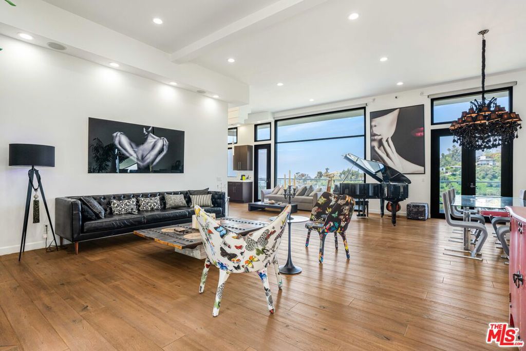 1441 Summitridge Drive