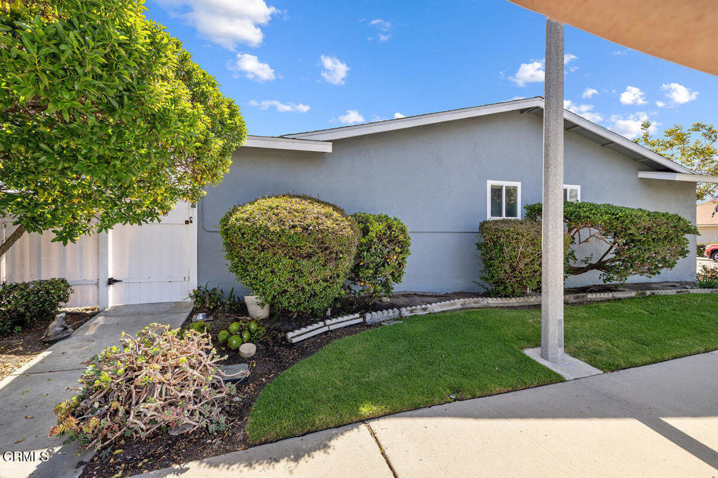 203 E Garden Green