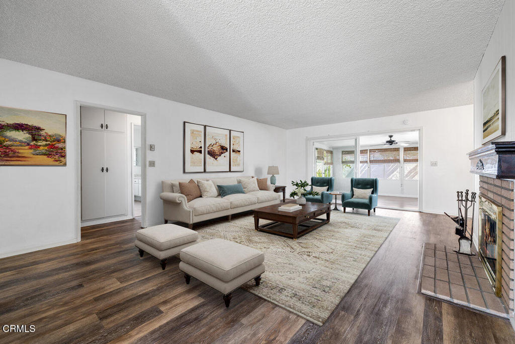 203 E Garden Green