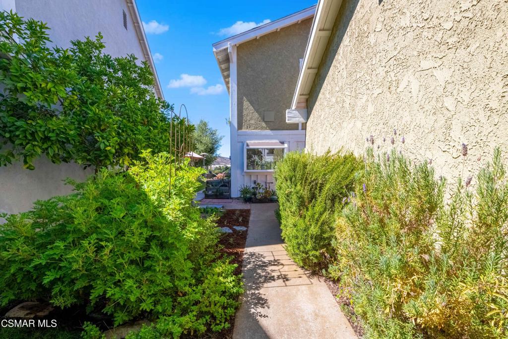 Lake Lindero-856 - 856 - Residential
