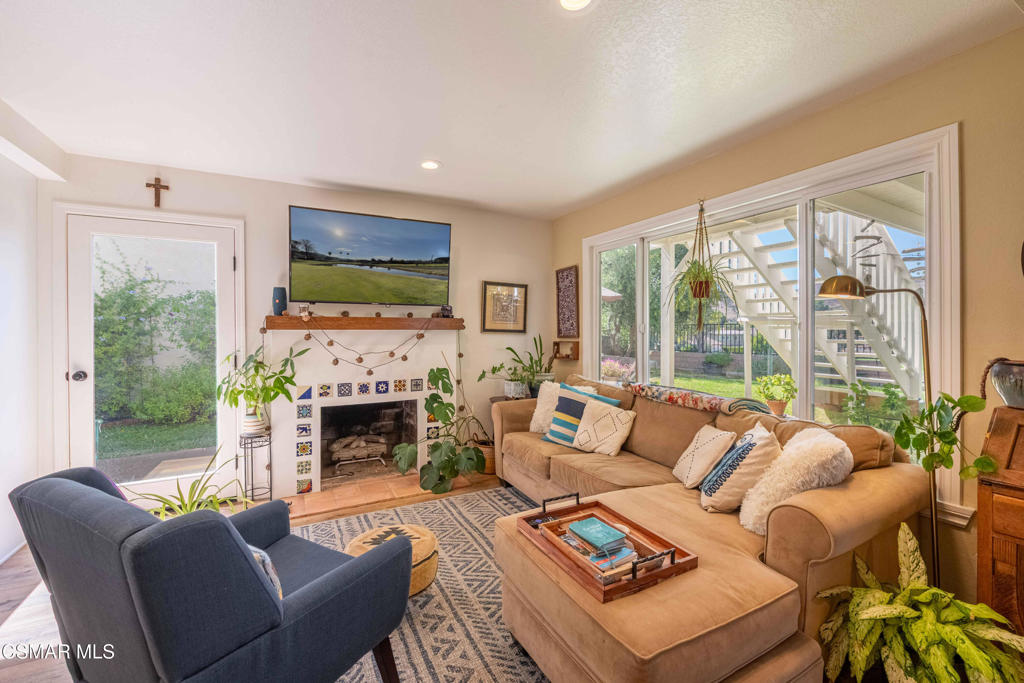 Lake Lindero-856 - 856 - Residential