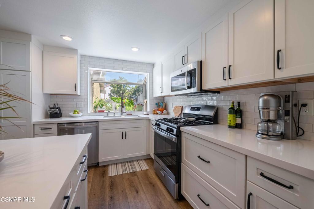 Lake Lindero-856 - 856 - Residential