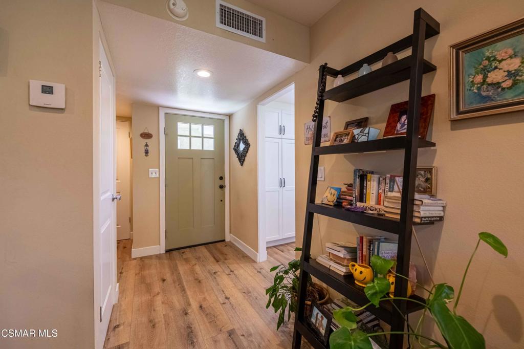 Lake Lindero-856 - 856 - Residential