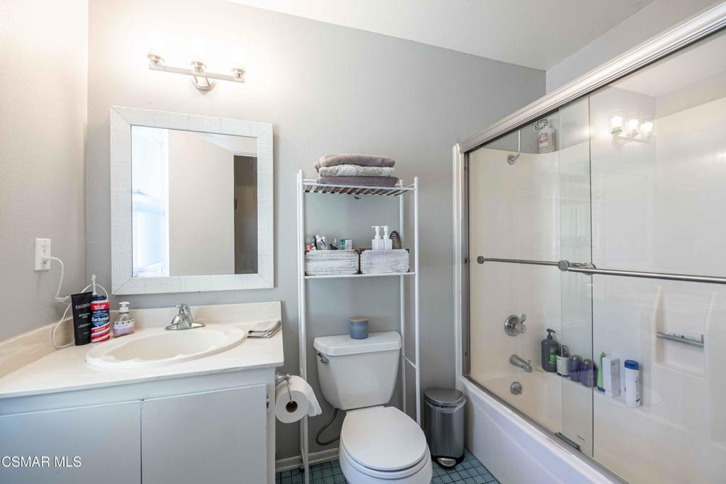 Lake Lindero-856 - 856 - Residential