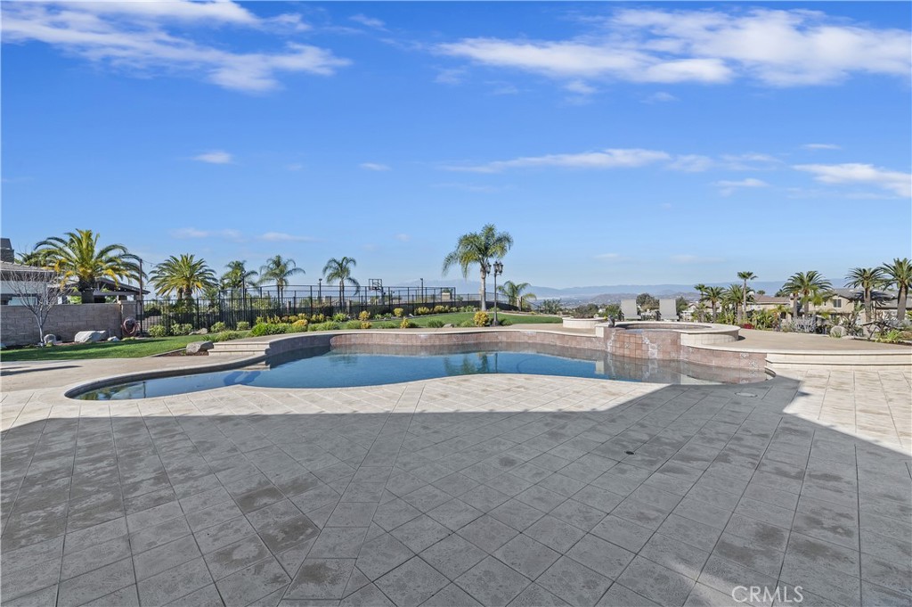 Pinnacle - Residential