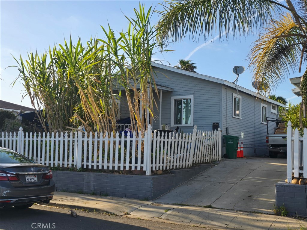 4772 Dwight Street 4770