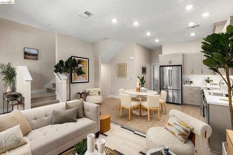 Photo of 28958 Parkwood Lane Ln #68, Hayward, CA 94544 (MLS # 41129397)