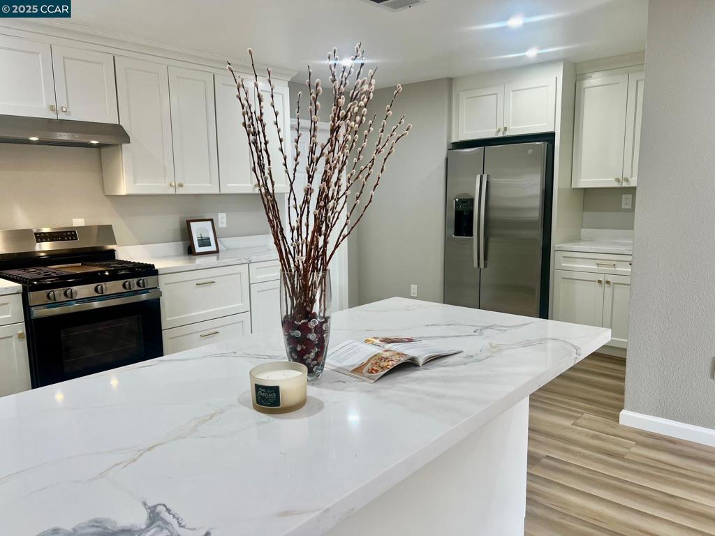 GENTRYTOWN - Residential