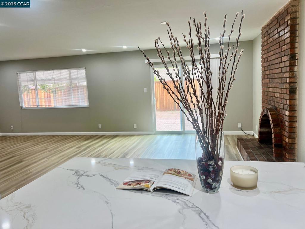 GENTRYTOWN - Residential