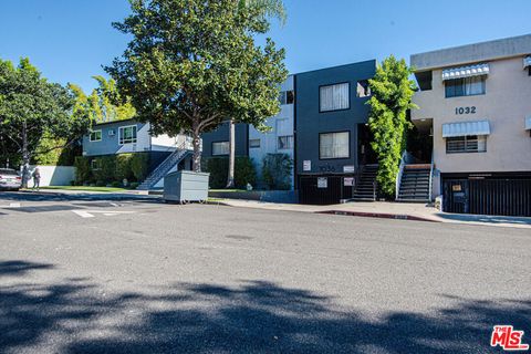 1036 N Genesee Avenue West Hollywood CA 90046