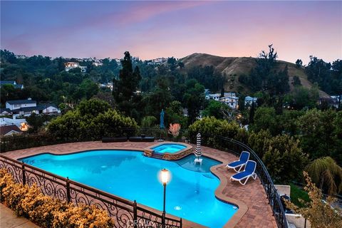 22470 Sueno Road Woodland Hills CA 91364