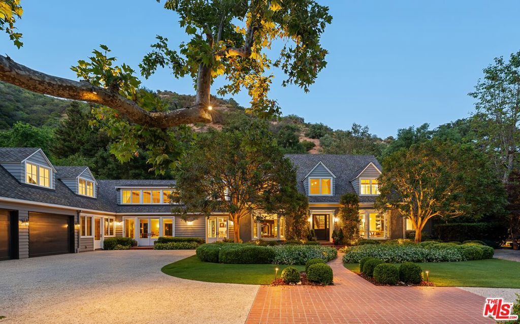 Photo of 2600 Mandeville Canyon Road, Los Angeles, CA 90049 (MLS # 26668383)