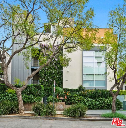 Photo of 1250 N Harper Avenue #414, Los Angeles, CA 90046 (MLS # 26658447)