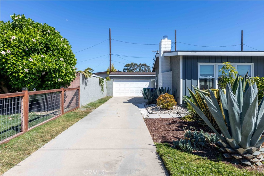 5270 E Eagle