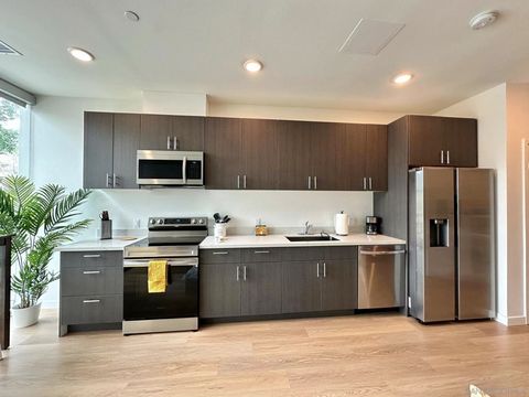 3909 Voltaire St 106 San Diego CA 92107