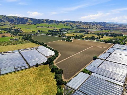 Photo of Leavesley Road, Gilroy, CA 95020 (MLS # ML82045618)
