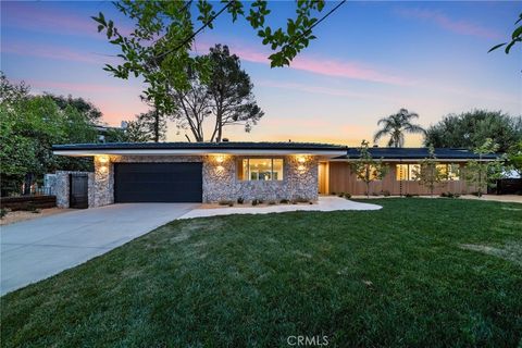 24153 Califa Street Woodland Hills CA 91367