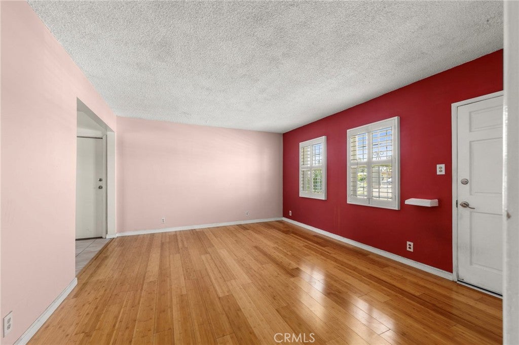 2904 W Caldwell Street